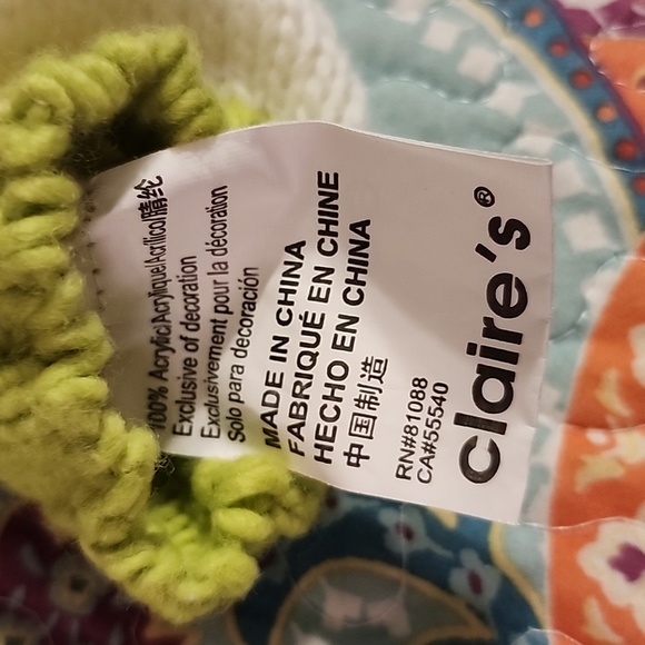 Claire's PANDA Mittens/Gloves - Picture 6 of 7